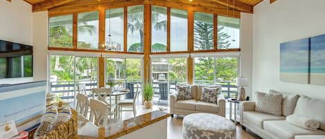 House (2 Bedrooms) | Depan hartanah