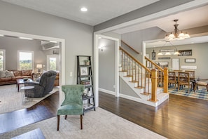 House (4 Bedrooms) | Interior - Day Trip to Nashville! Large Home on 5 Acres (Springfield)