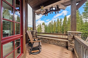 Interior - Short Walk to Ski Trail or Shuttle to WP Village (Winter Park)