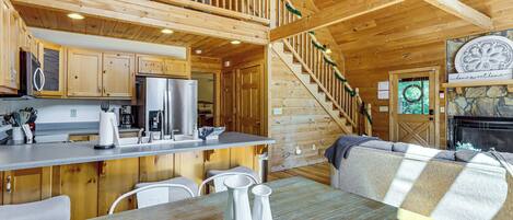 House (2 Bedrooms) | Interior