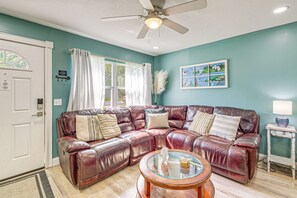 Interior - Boat Parking & Fenced Yard! Breezy Homosassa Unit (Homosassa)