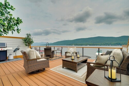 Brand New Luxury Lakefront Condo - 2200 sq ft!