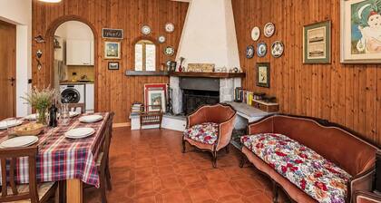Beautiful villa for 5 guests with WIFI, hot tub, balcony, pets allowed and panoramic view