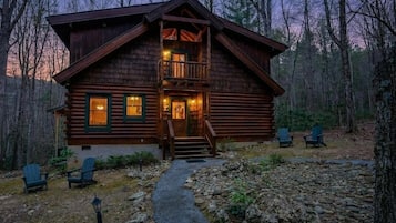 Cabin, 3 Bedrooms | Exterior