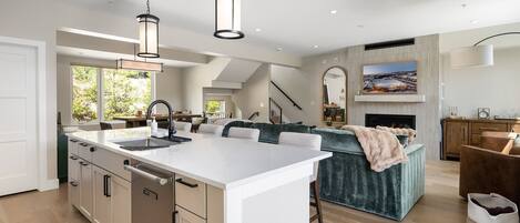 House, 3 Bedrooms | Interior