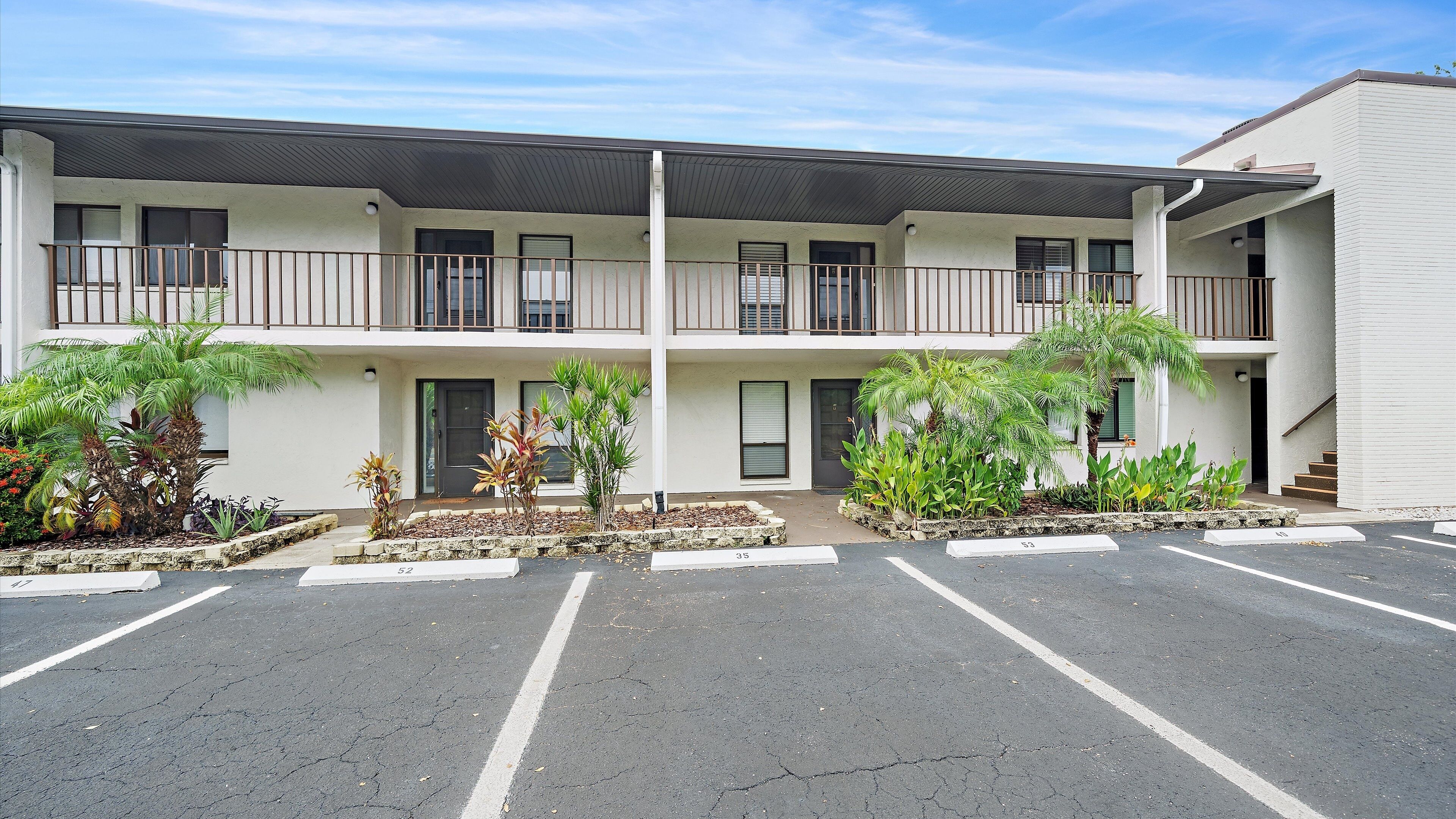 Condo, 2 Bedrooms | Exterior
