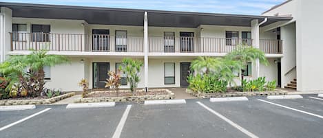 Condo, 2 Bedrooms | Exterior