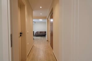 Comfort Apartment, Balcony, Beach View | Interior