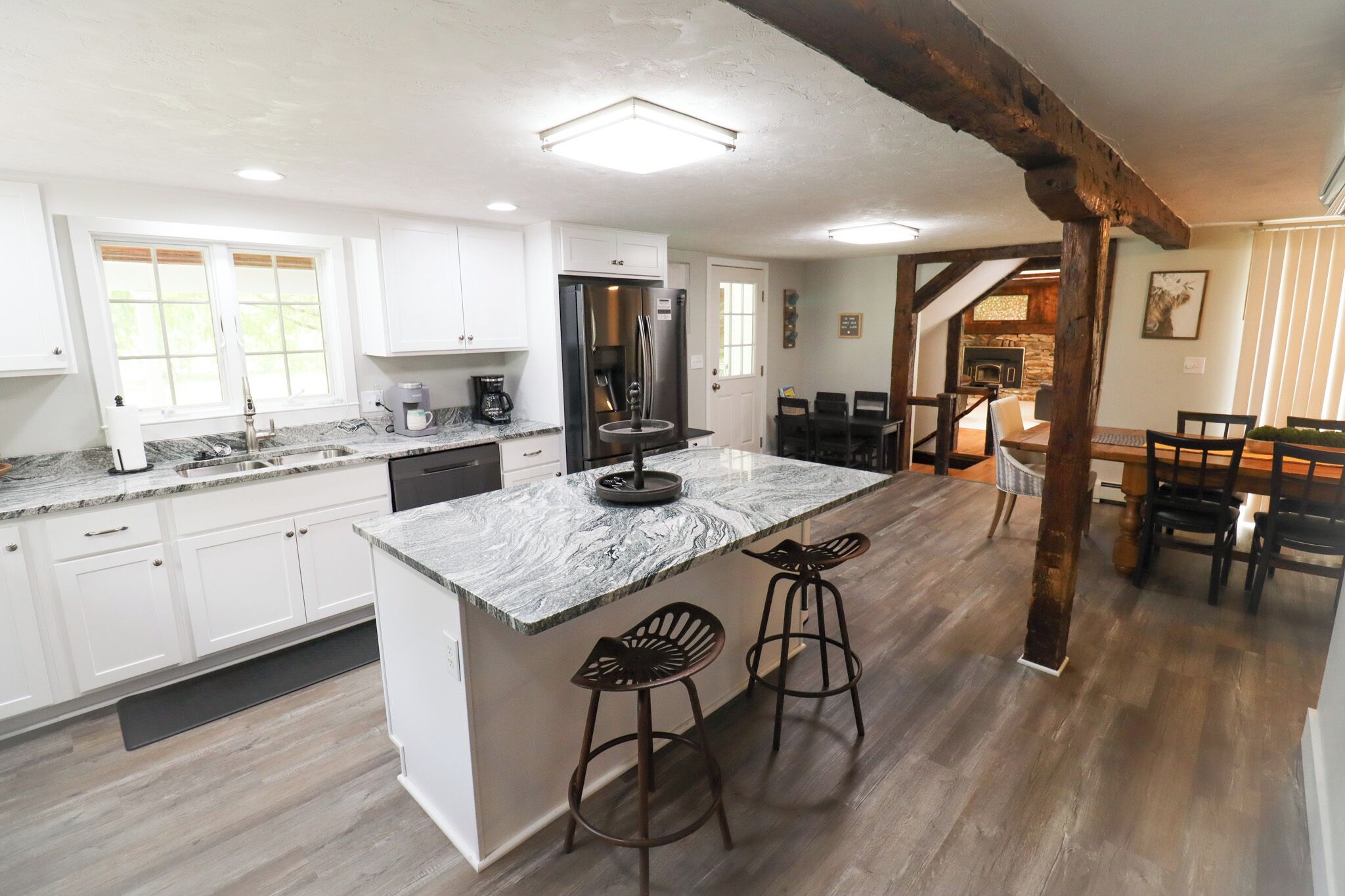 Kaffetrakter/tekoker, kjøleskap, mikrobølgeovn og ovn