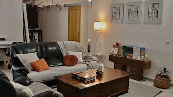 Una Smart TV, libros