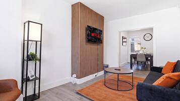 Smart TV, table tennis, video library