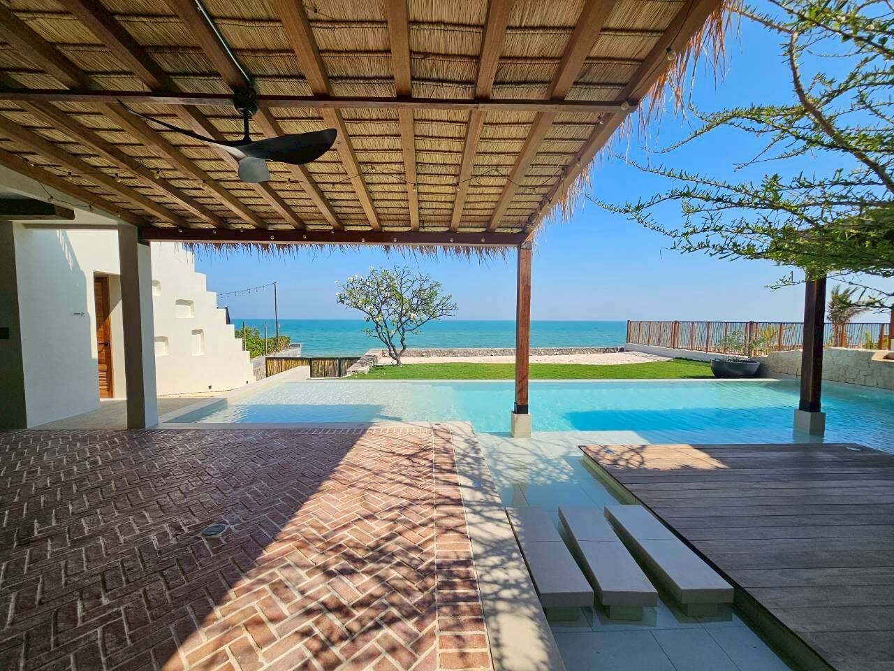 Una piscina cubierta