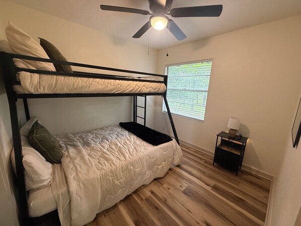 2 bedrooms, WiFi, bed sheets