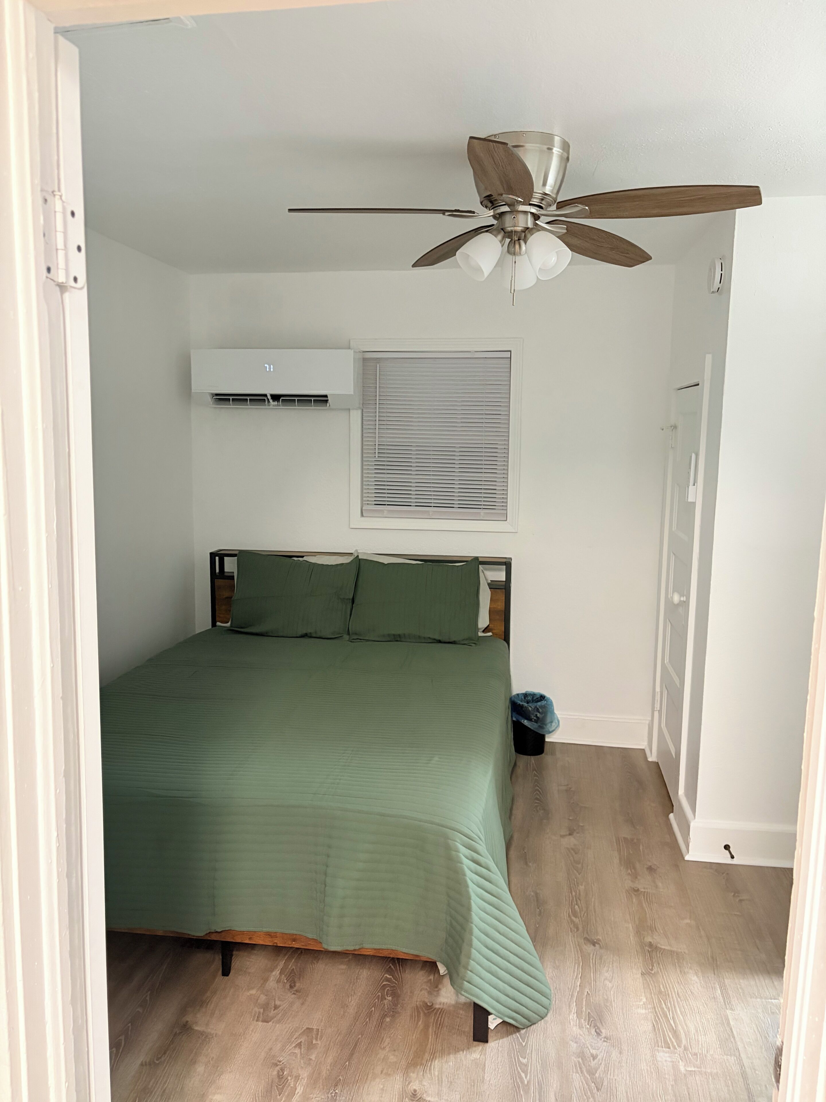 2 bedrooms, WiFi (free), bed sheets