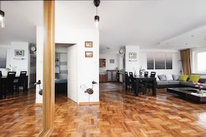 Interior - Warsaw Home near Center (Warszawa 2)