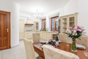 Dining - Warsaw Stay with Patio (Houses)