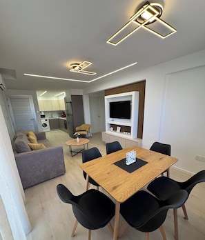 Dining - Trinity Breeze, Lovely Renovated 2 bedroom apt Near the Beach & Private Parking (Paralimni)