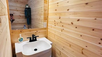 Handtücher, Seife, Toilettenpapier
