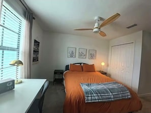 WiFi, bed sheets