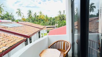 Deluxe Villa, Hill View | Desk, iron/ironing board, WiFi (free)