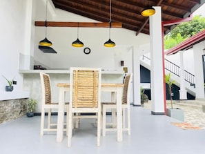 Biệt thự Deluxe, quang cảnh đồi núi | Khu ăn uống