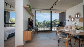 Apartment | Dining