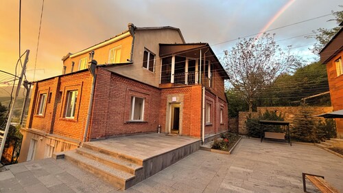 Spacious Forest Guesthouse in Vanadzor