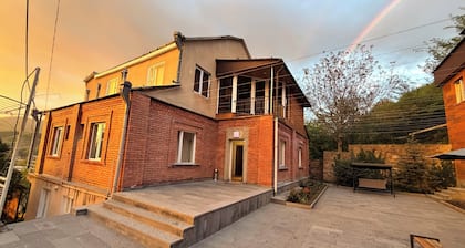 Spacious Forest Guesthouse in Vanadzor