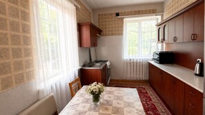 Großer Kühlschrank