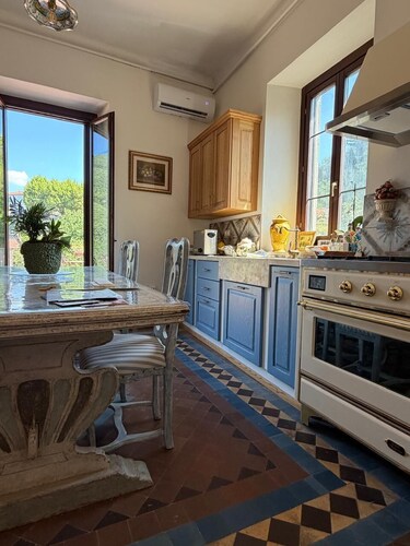 A restored 1845, luxury 5-bedroom Palace with AC in Medieval Fivizzano, Italy