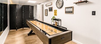 Sunset Lake Escape | Hot Tub + Trails | Game Room