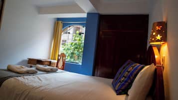 Family Room, Garden View | Laptop workspace, WiFi (free)