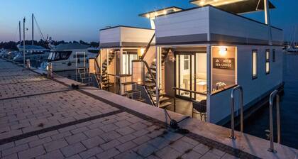 Rooftop Houseboat With sea Panorama