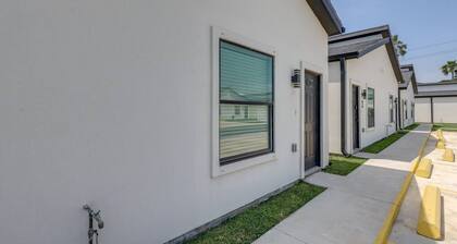 Poolside Studio on Padre (#2)