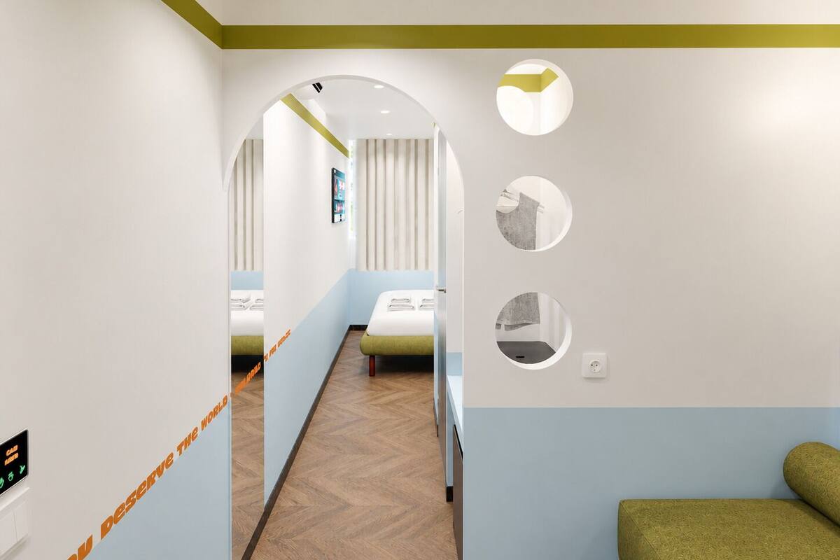 Habitación triple, para no fumadores, baño privado | Espacio para trabajar con laptop y wifi gratis