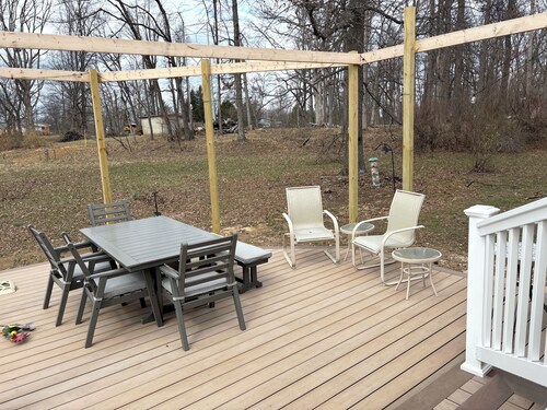 Tranquil 3-bedroom house with AC in charming Bloomington