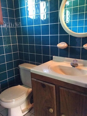 Superior Duplex, 2 Bedrooms, Balcony, Pool View | Bathroom | Shower, towels, toilet paper - VILLA BAHIA DEL SOL (Cobano)