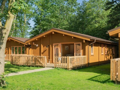Family Home in Hoogerheide With Playpen