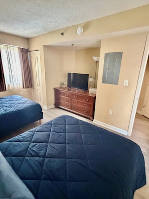 1 bedroom, iron/ironing board, WiFi, bed sheets - Ocean View 1-bedroom Condo with AC/WIFI in amazing Myrtle Beach (Myrtle Beach)