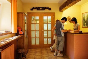 Lobby - Hotel Rural Besaro - Selva de Irati (Izalzu)