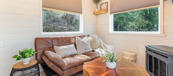 Boutique Tiny Home Escape | Private Hot Tub , Pizza Oven & Gazebo