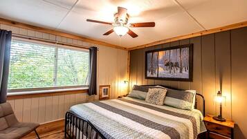 3 bedrooms, WiFi (free), bed sheets