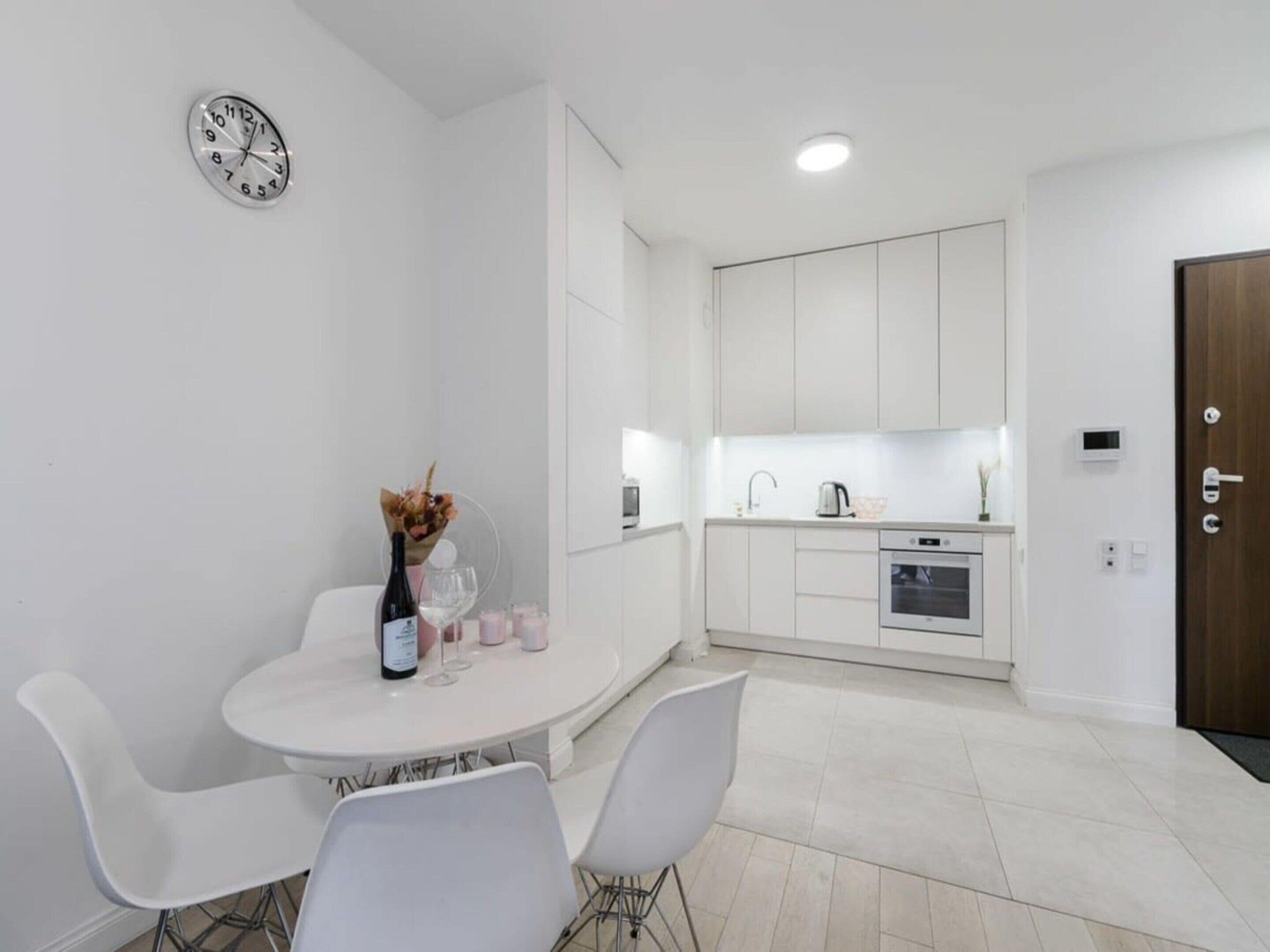 Apartment | Dining