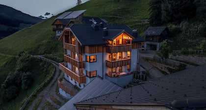Stay calm! Family-Friendly Apartment in Val Badia: Experience the Dolomites