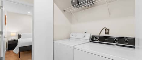 Condo, Multiple Beds, Golf View (The Fairway at the Pointe Royale) | Laundry