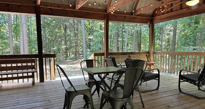 Secluded A-Frame Cabin w/ Sauna+Pool Table+ Fire Pit on Petit Jean Mountain