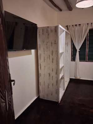 Interior - 6 bedrooms near the beach (Watamu)