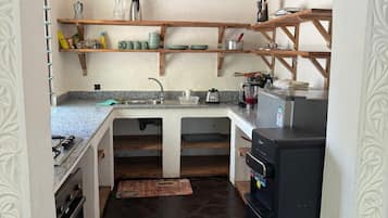 Kühlschrank, Mikrowelle, Ofen, Toaster