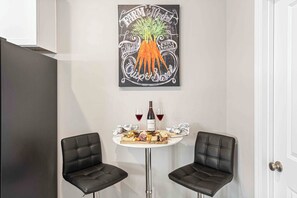 Dining - Asheville Oasis! 3BR home w/hot tub, fire pit, & game room only 6M from downtown (Asheville)