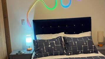 Internet, bed sheets